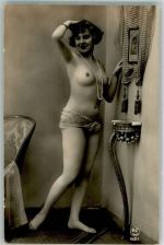 P.C. Paris Nr. 1621 nackte Frau Blumenständer Perlenkette Lendenschutz FKK 1910 Foto AK