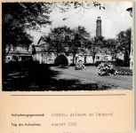 26757 W2972 Borkum FOTO KEINE AK Anlagen am Bahnhof Leuchtturm Foto montiert auf Karton