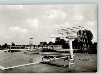 26689 W2913 Apen Gebrauchsspuren Schwimmbad