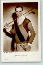 Schauspieler Werner Fuetterer mit einem Golfschläger Ross Verlag Golf Foto AK