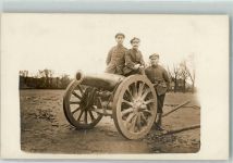 WK I Soldaten mit einem Kanonen Geschütz Waffe Privatfoto AK