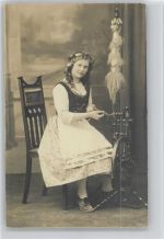 Spinnrad 1914 Foto AK Trachten Spinnerei