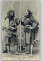 Krabbenfängerin Pécheuses de Crevettes - 1911 AK Frankreich Typen Angeln