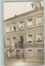 66740 W6630 Saarlouis Privatfoto AK Wohnhaus Fahrrad Ort handschriftlich