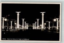 W1000 Berlin Mitte Unter den Linden im Festschmuck bei Nacht Stadt mit Hakenkreuz 1940 Foto AK