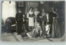 88250 W7987 Weingarten , Württ Privatfoto AK Gruppenaufnahme einer verkleideten Karnevalsgesellschaft Ort handschriftlich