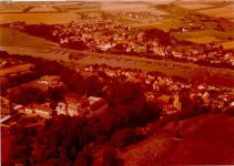 37688 W3472 Herstelle FOTO KEINE AK Luftaufnahme Burg und Kloster