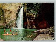 Menschen auf dem Floss Pagsanjan Wasserfälle