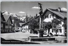 82467 W8100 Partenkirchen - Floriansplatz, Zugspitze