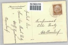 Junge mit Buch Konfirmation