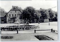 15526 O1241 Bad Saarow - Johannes-R.-Becher-Platz, Café, Brunnen