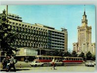 Warschau Warszawa - Palac Kultury i Nauki z lewej hotel Metropol