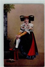 W3062 Bückeburg Verlag Kuhlmann Nr. 10 Frau in Tracht Strumpfband AK Trachten Schaumburg-Lippe