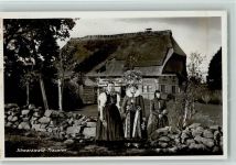 GMT Serie 426 G 14 MA - Frauen vor einem Schwarzwaldhaus Foto ca 1936 AK Trachten Schwarzwald