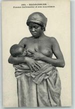 Femme Zafimaniry et son nourrisson Volkstypen AK