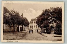 14715 O1831 Schollene - Dorfplatz Denkmal Kinder