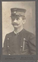 Zürich Photograph Ed. Schucht Uniform CDV