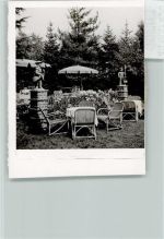 21244 W2110 Sprötze FOTO KEINE AK Garten, Sockelfiguren