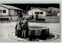79295 W7811 Sulzburg , Baden - SOS-Kinderdorf Schwarzwald Kinder am Brunnen