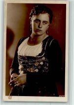 W8966 Altusried Andreas Hofer Spiele 1933 - Hoferin Milli Batsch in Tracht Theaterschauspieler Foto AK
