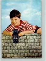 Junge beim Fotografieren, Gute Erhaltung Fotoapparat