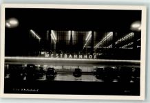 1150 Wien 15. Bezirk, Rudolfsheim-Fünfhaus - Westbahnhof Oldtimer bei Nacht