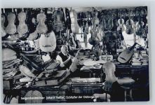 Geigenbaumeister Johann Reiter - Foto AK im Laden Geigenbau
