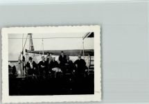 Privatfoto - 1935 Leute sitzen an Deck dahinter das Rettungsboot Schifffahrt