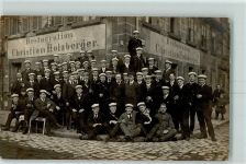 91052 W8520 Erlangen Privatfoto AK Gruppenfoto vor Restauration Christian Holzberger Ort handschriftlich