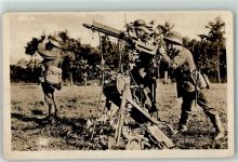 Unsere Reichswehr Schweres Maschinengewehr bei Beschießung eines Fliegers Waffe WK II