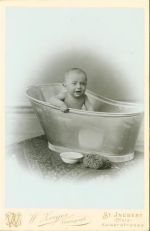W6670 St. Ingbert Baby Badewanne Fotograf W. Zeiger Kaiserstraße CDV FOTO KEINE AK