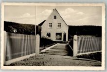 01665 O8251 Nieschütz Foto AK Wohnhaus mit FriseurGeschäft