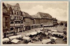 64283 W6100 Darmstadt - Marktplatz Marktbrunnen Marktszene Strassenbahn Mainzer Warenhaus