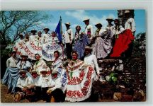 Panama City - Folkloregruppe mit Polleras und Montunos