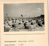26486 W2946 Wangerooge , Nordseebad FOTO KEINE AK Strand Foto montiert auf Karton