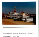 26579 W2985 Baltrum FOTO KEINE AK Hafen Anleger mit Baltrum I Foto montiert auf Karton