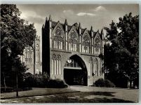 17033 O2000 Neubrandenburg , Meckl - Rückseite mit Abschürfungen bzw Kleberesten Treptower Tor