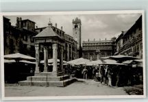 37100 Verona - Piazza delle Erbe Marktszene