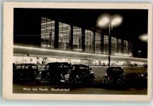 1150 Wien 15. Bezirk, Rudolfsheim-Fünfhaus - Westbahnhof bei Nacht VW Käfer Oldtimer