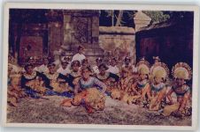 Ceylon Tanzgruppe in Trachten Asiat.Volkstyp
