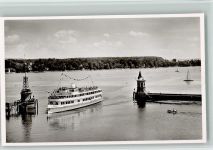 W7750 Konstanz Hafeneinfahrt mit Dampfer ca 1960 AK Bodenseeschiff