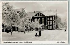 98701 O6309 Großbreitenbach Foto AK Am Schützenhof Kinder mit Rodelschlitten Winter