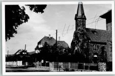 96332 W8644 Pressig FOTO KEINE AK Alte Kirche Farbmarkierungen im Bild