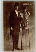 The Giant Ernesto and Princess Tiny Riese