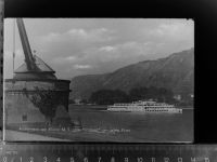 56626 W5470 Andernach GLASNEGATIV M.S. Deutschland am Alten Kran