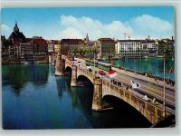 Basel Bâle Trämli auf der Wettsteinbrücke Straßenbahn