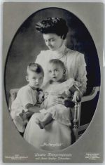 im Mutterglück Adel Kronprinzessin Cecilie