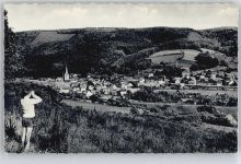 37284 W3445 Waldkappel - Junge mit Fernglas