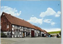 37589 W3355 Echte - Haus Auto Baum Straße