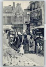 4331 Middelburg - Marktszene Tracht AK